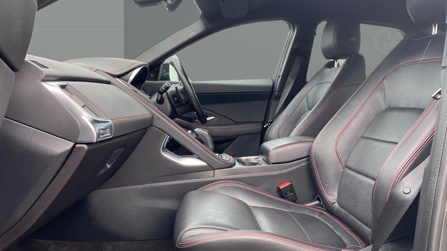 Used Jaguar E-Pace 2020 for sale - 77282906: Photo 3