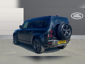 Used Land Rover Defender 2023 for sale - 79605296: Photo