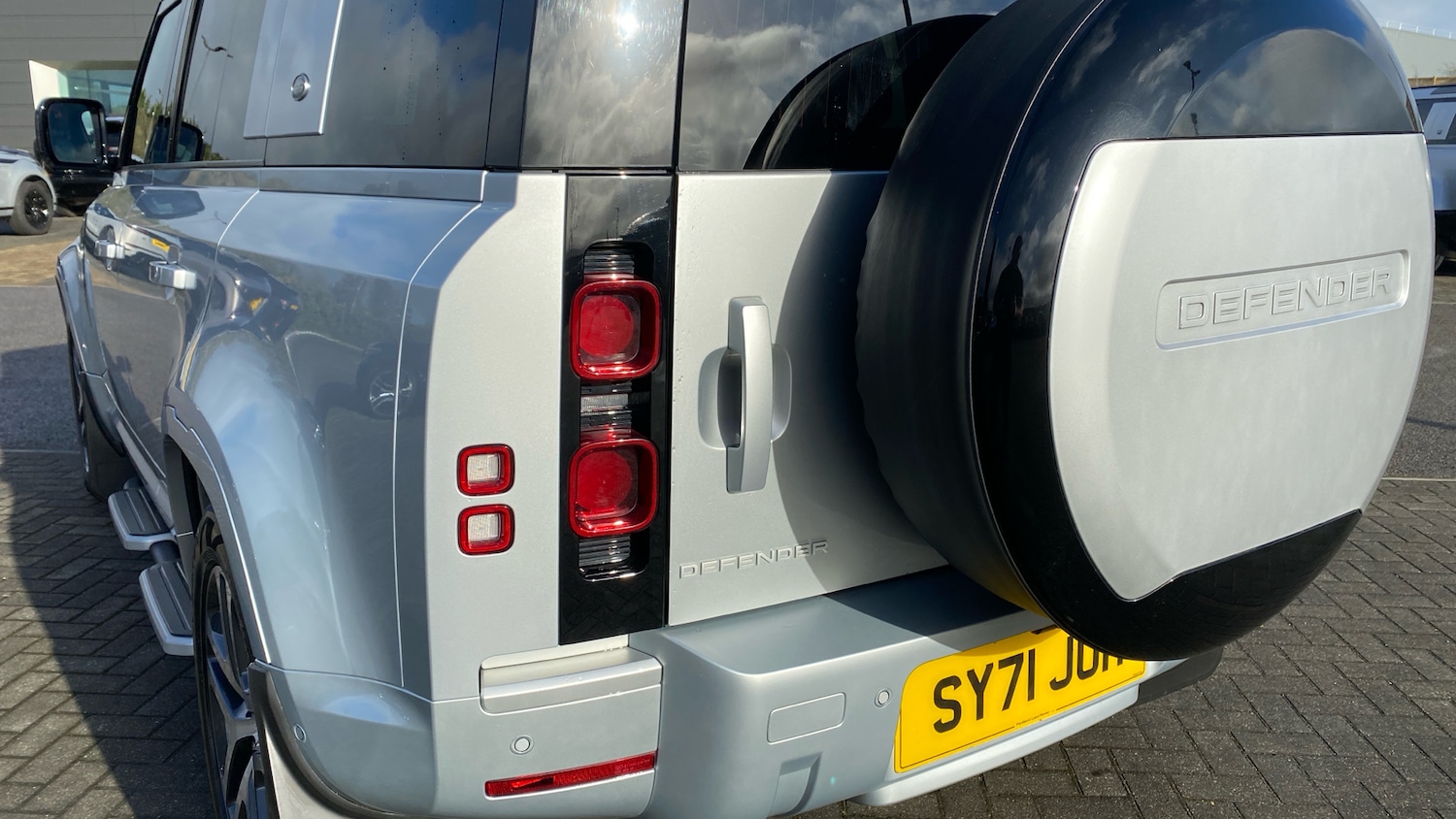 Used Land Rover Defender 2021 for sale - 77258716: Photo 19