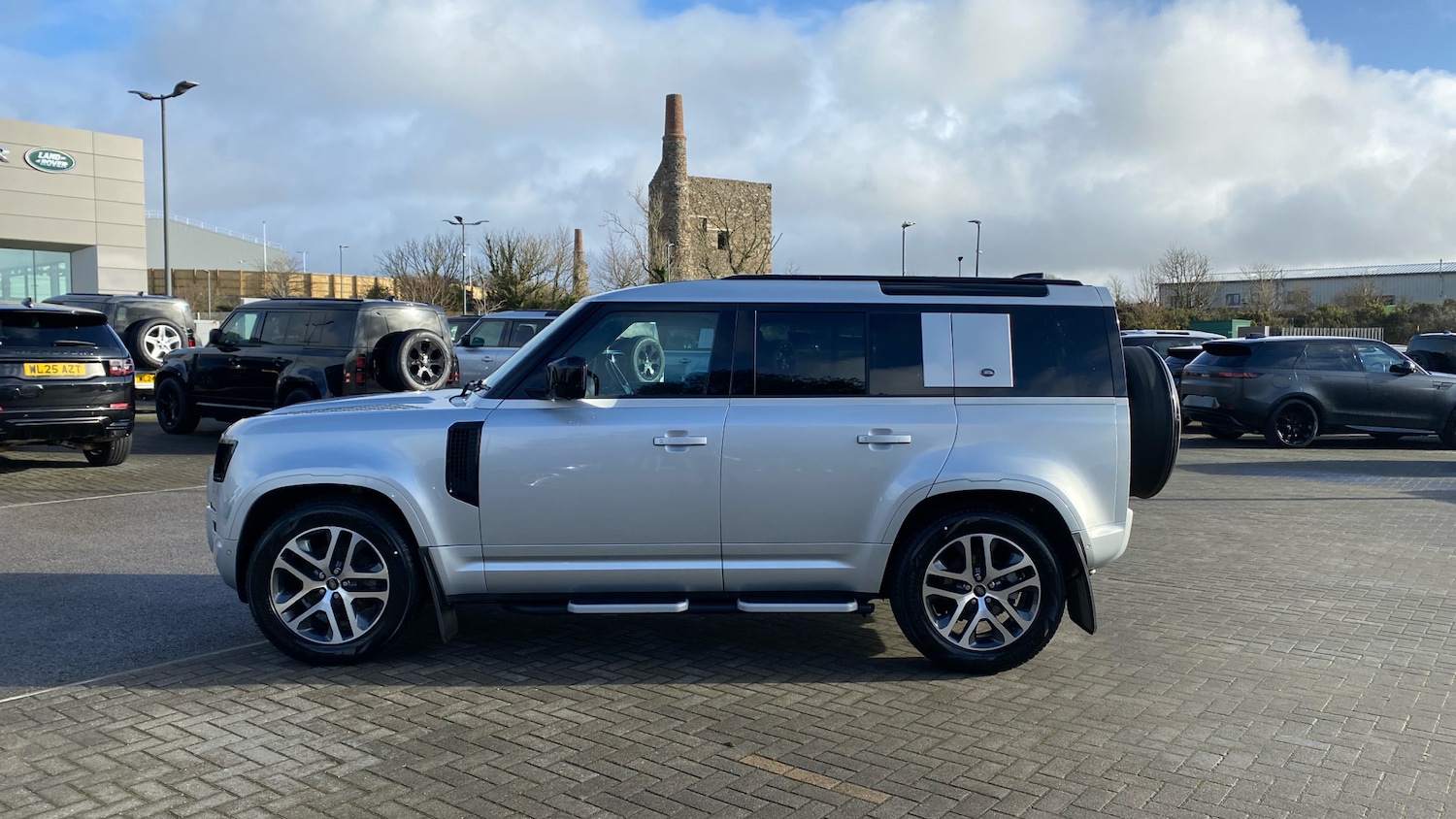 Used Land Rover Defender 2021 for sale - 77258716: Photo 21