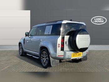 Used Land Rover Defender 2021 for sale - 77258716: Photo