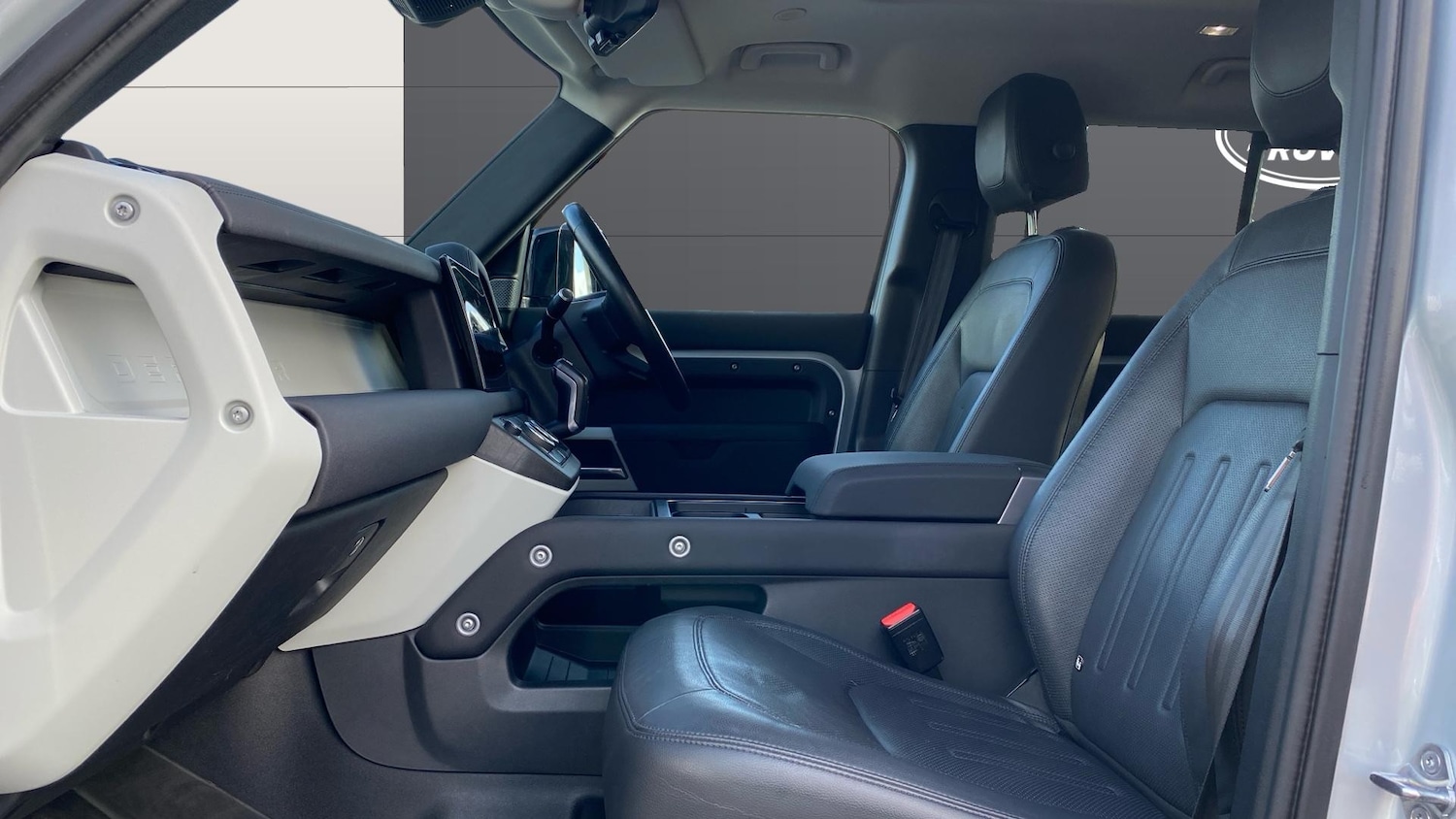 Used Land Rover Defender 2021 for sale - 77258716: Photo 3