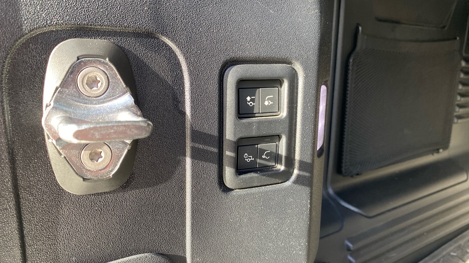 Used Land Rover Defender 2021 for sale - 77258716: Photo 43