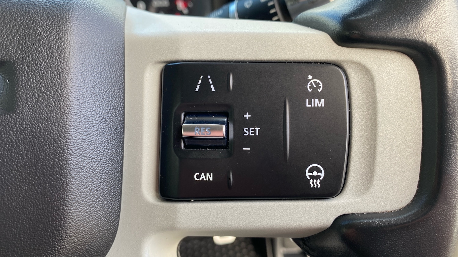 Used Land Rover Defender 2021 for sale - 77258716: Photo 59