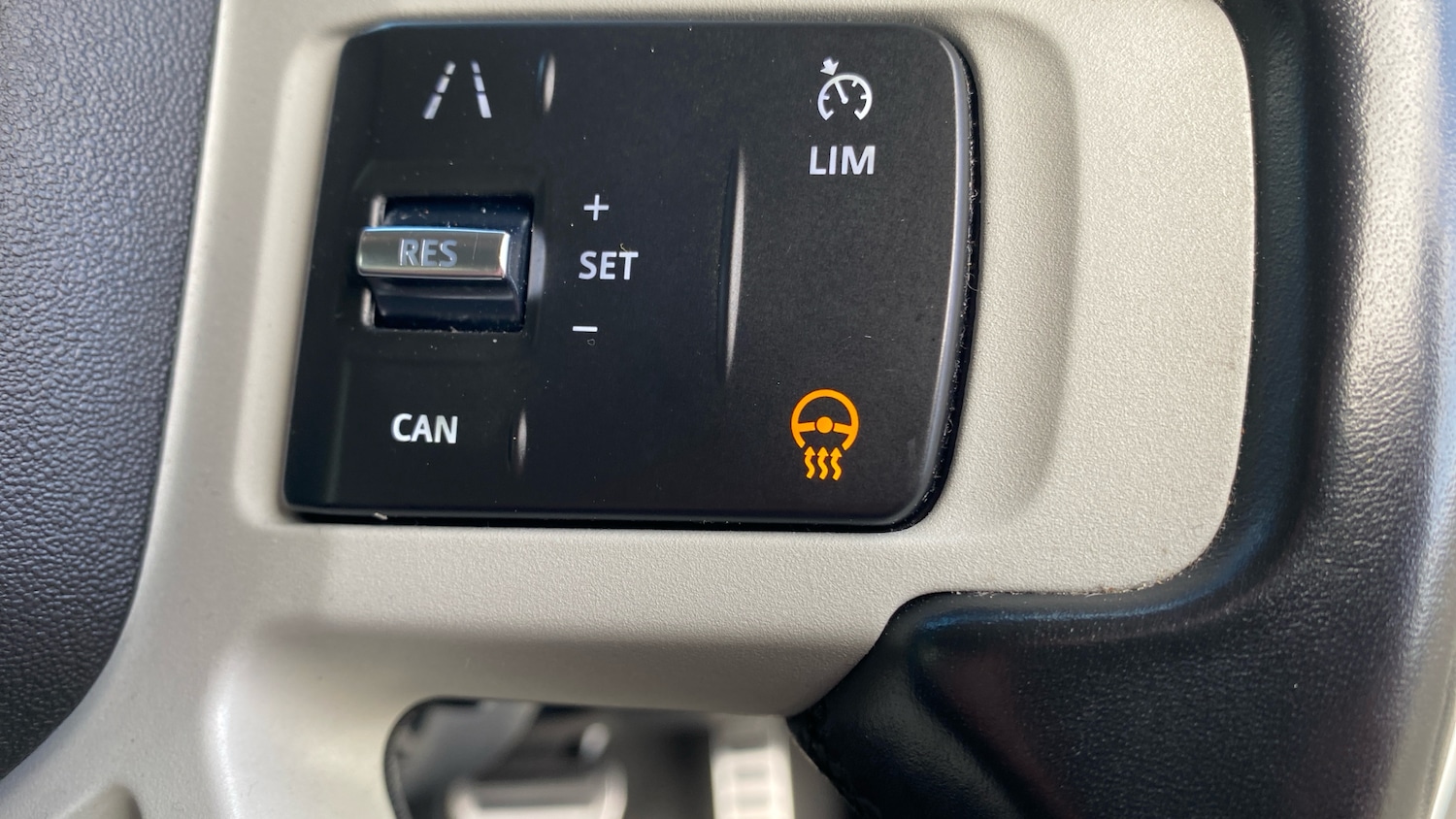 Used Land Rover Defender 2021 for sale - 77258716: Photo 60