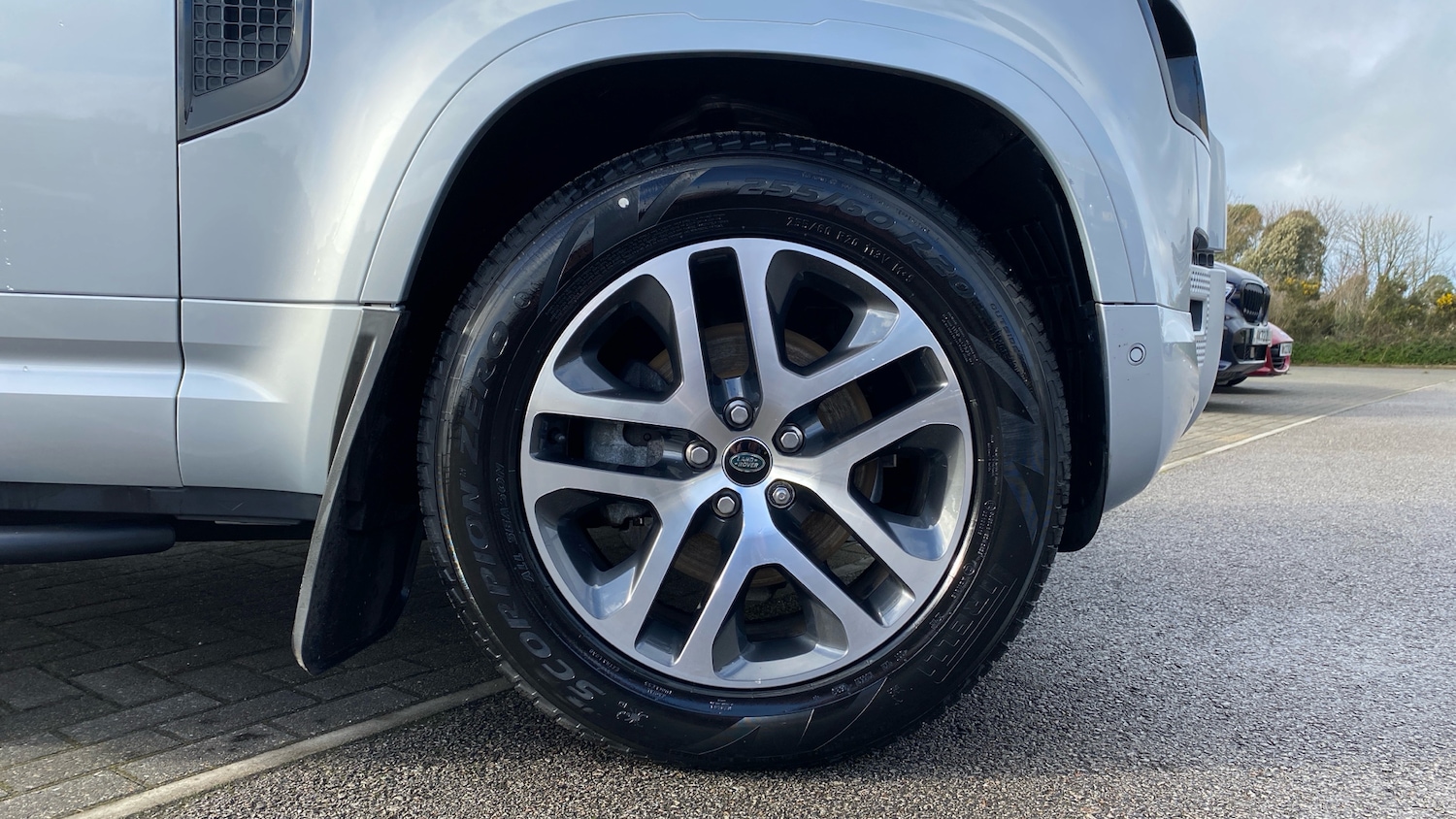 Used Land Rover Defender 2021 for sale - 77258716: Photo 8