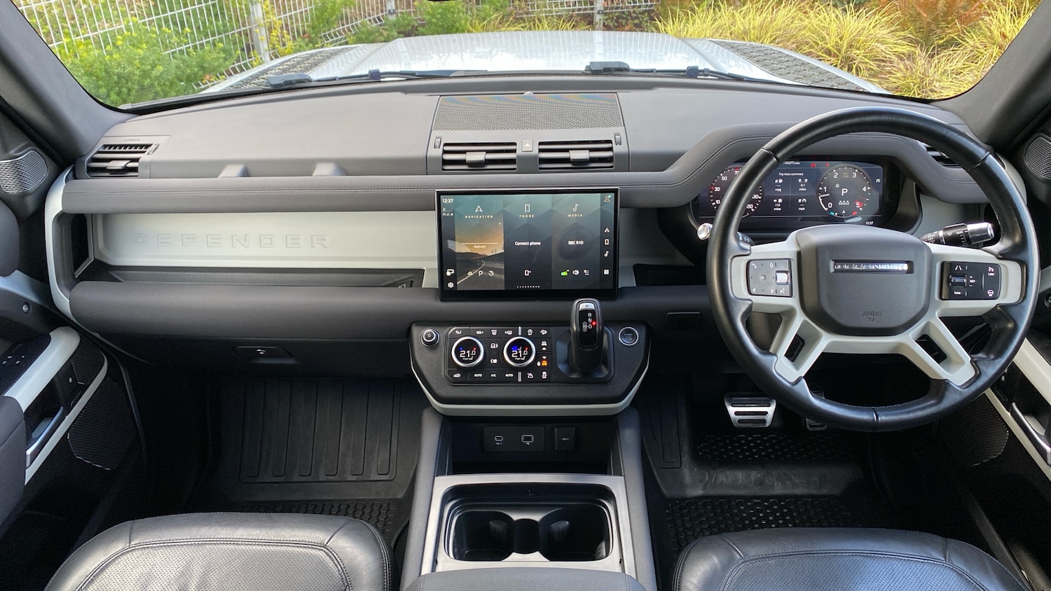 Used Land Rover Defender 2021 for sale - 77258716: Photo 9