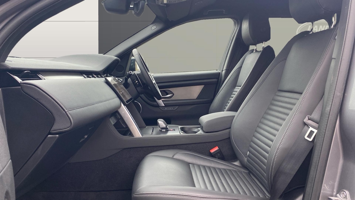 Used Land Rover Discovery Sport 2025 for sale - 76343866: Photo 3