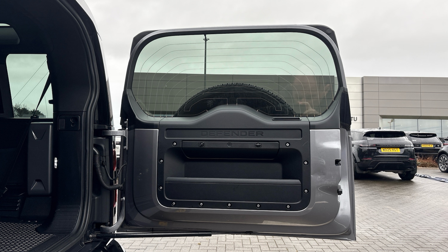 Used Land Rover Defender 2024 for sale - 77607449: Photo 27