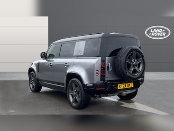 Used Land Rover Defender 2024 for sale - 77607449: Photo