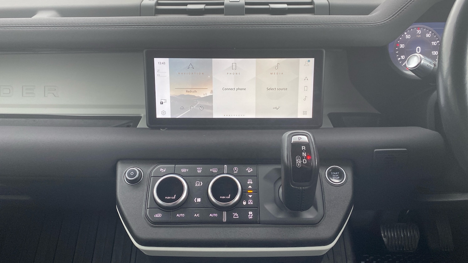 Used Land Rover Defender 2021 for sale - 77570563: Photo 14