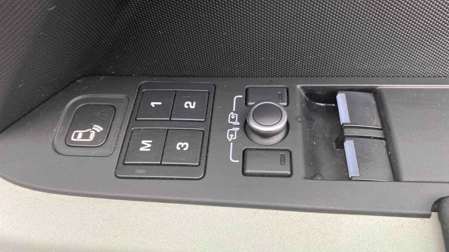 Used Land Rover Defender 2021 for sale - 77570563: Photo 48