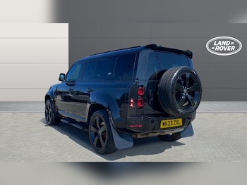 Used Land Rover Defender 2023 for sale - 78353140: Photo