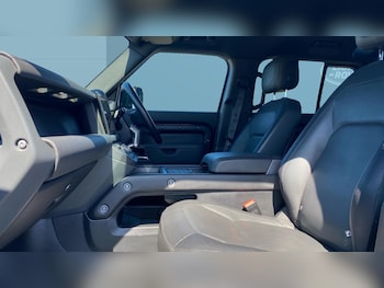 Used Land Rover Defender 2023 for sale - 78353140: Photo