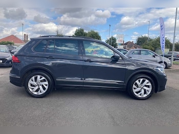 Used Volkswagen Tiguan 2021 for sale - 75858245: Photo