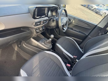 Used Hyundai i10 2025 for sale - 76912925: Photo