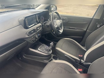 Used Hyundai i10 2023 for sale - 75857783: Photo 2