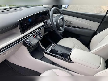 Used Hyundai TUCSON 2025 for sale - 76083980: Photo 2