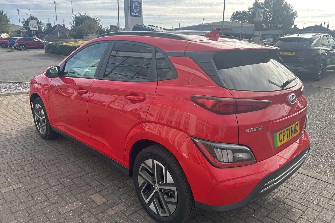 Used Hyundai KONA 2022 for sale - 76174836: Photo 3