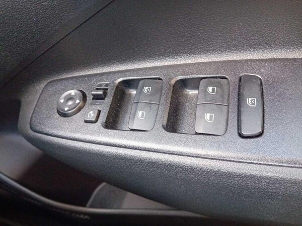 Used Hyundai i10 2023 for sale - 76175661: Photo 28