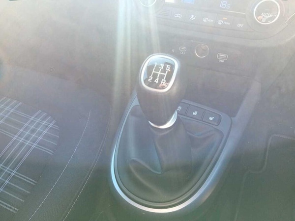 Used Hyundai i10 2023 for sale - 76175661: Photo 8