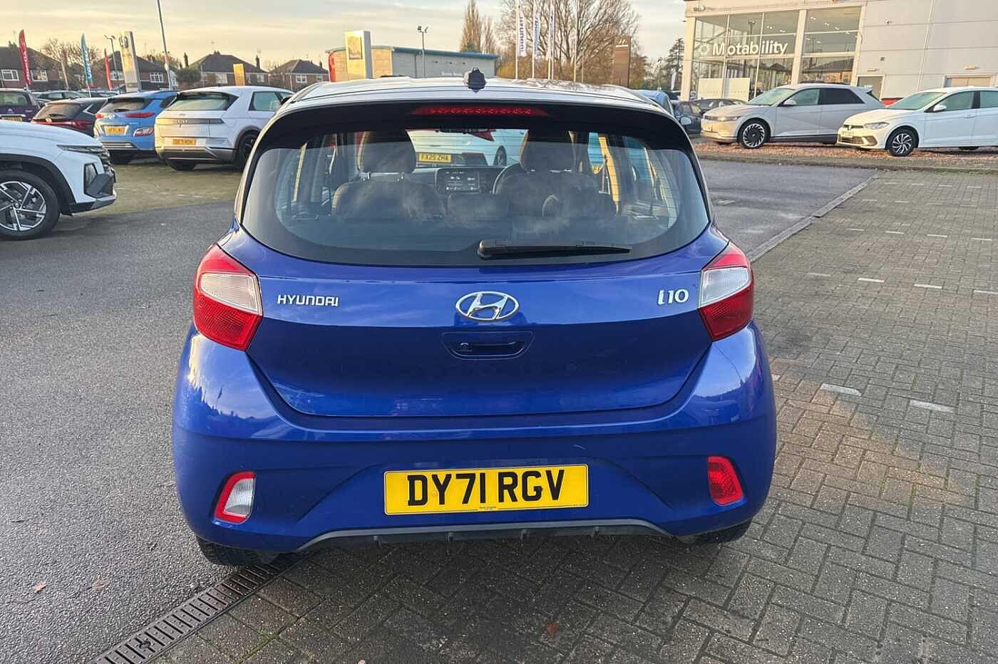 Used Hyundai i10 2021 for sale - 77320519: Photo 11