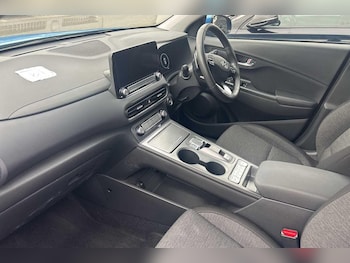 Used Hyundai KONA 2022 for sale - 76214880: Photo 2