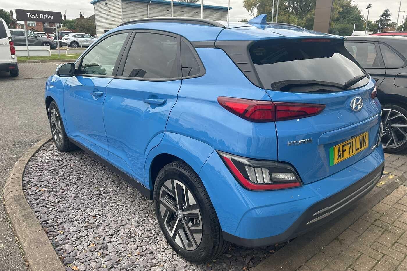 Used Hyundai KONA 2022 for sale - 76214880: Photo 3