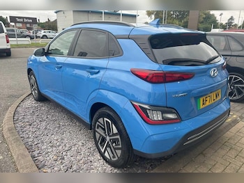 Used Hyundai KONA 2022 for sale - 76214880: Photo 3