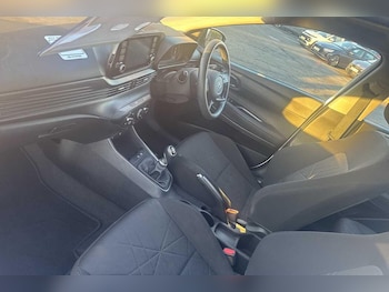 Used Hyundai BAYON 2021 for sale - 77215579: Photo