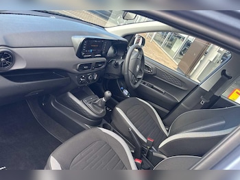 Used Hyundai i10 2025 for sale - 76295470: Photo 2