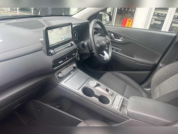 Used Hyundai KONA 2021 for sale - 76175254: Photo 2