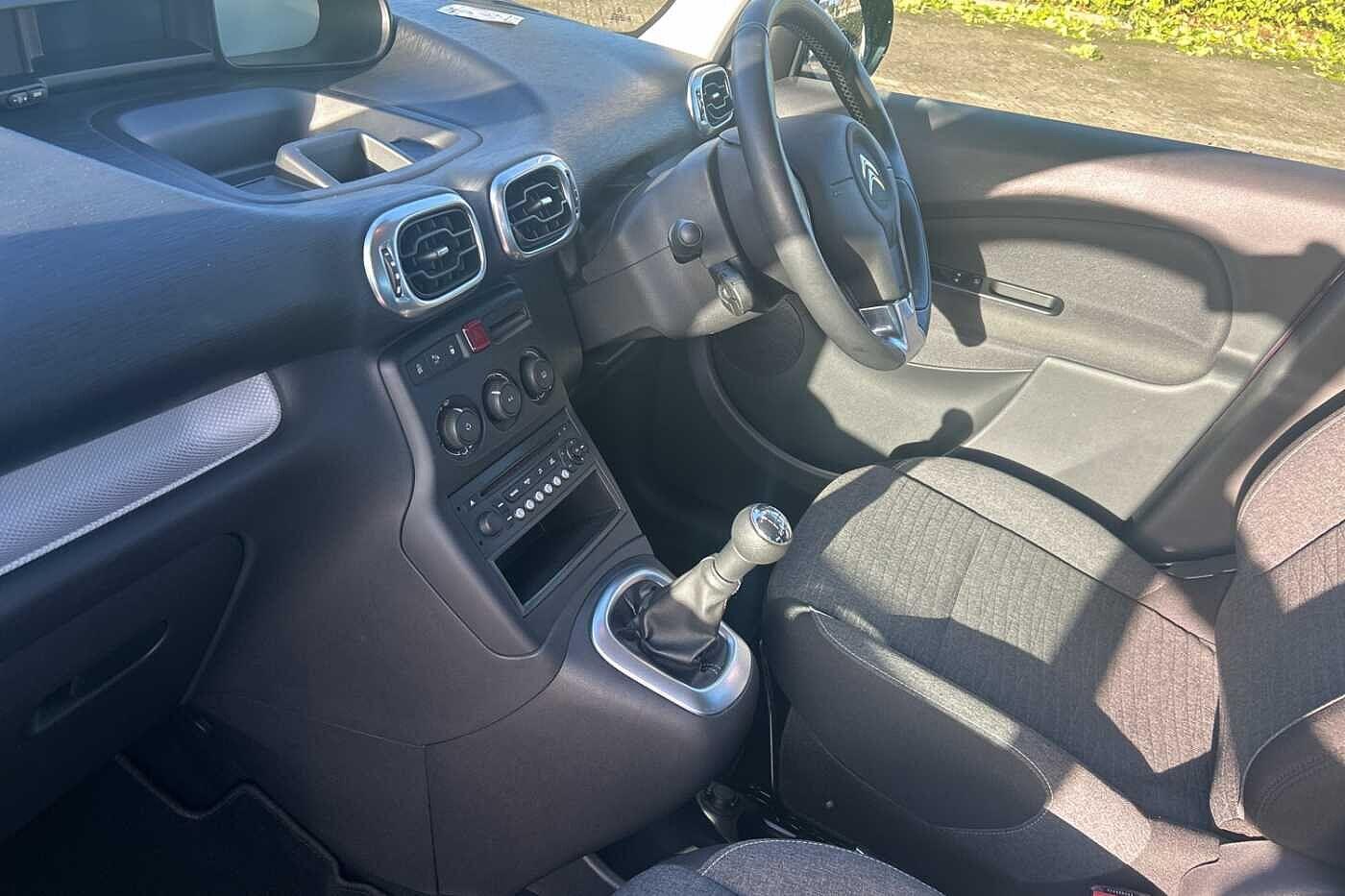 Used Citroen C3 Picasso 2017 for sale - 76584907: Photo 2