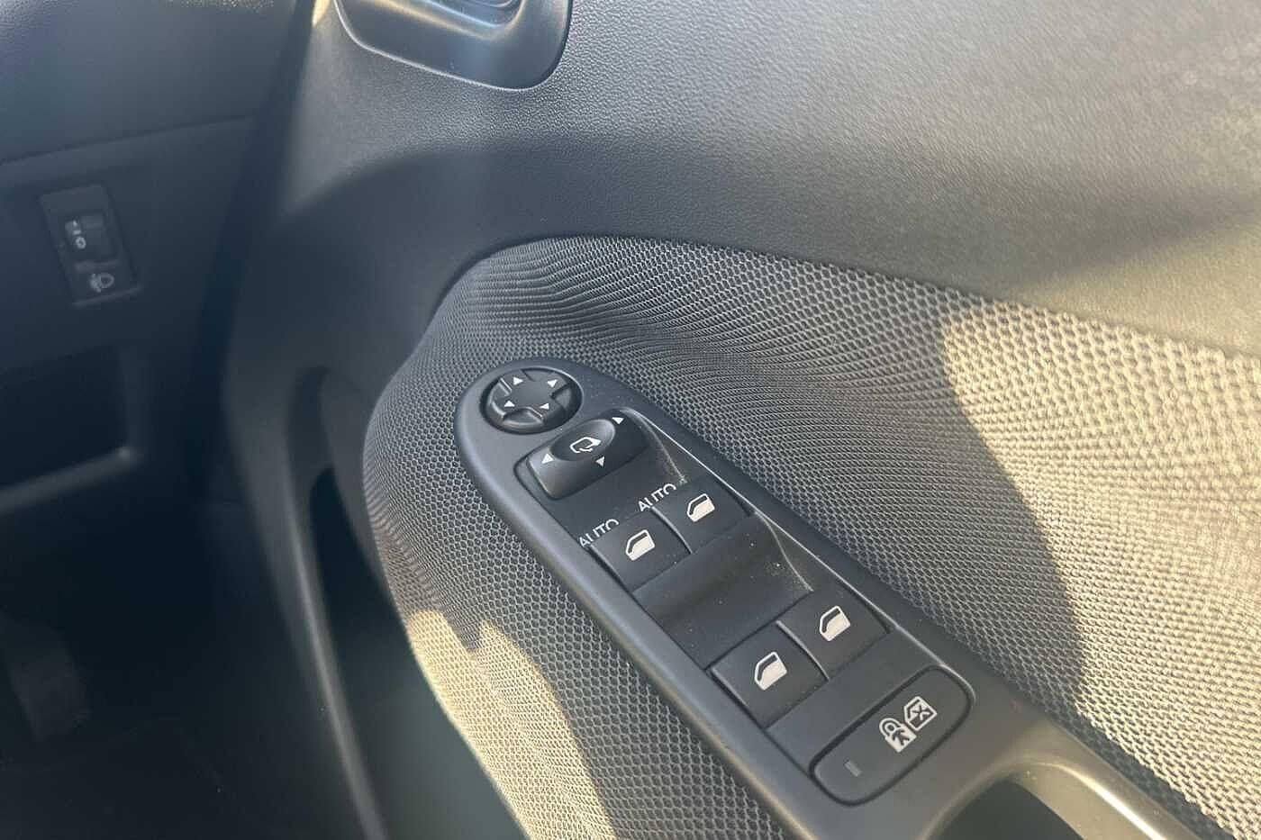 Used Citroen C3 Picasso 2017 for sale - 76584907: Photo 24