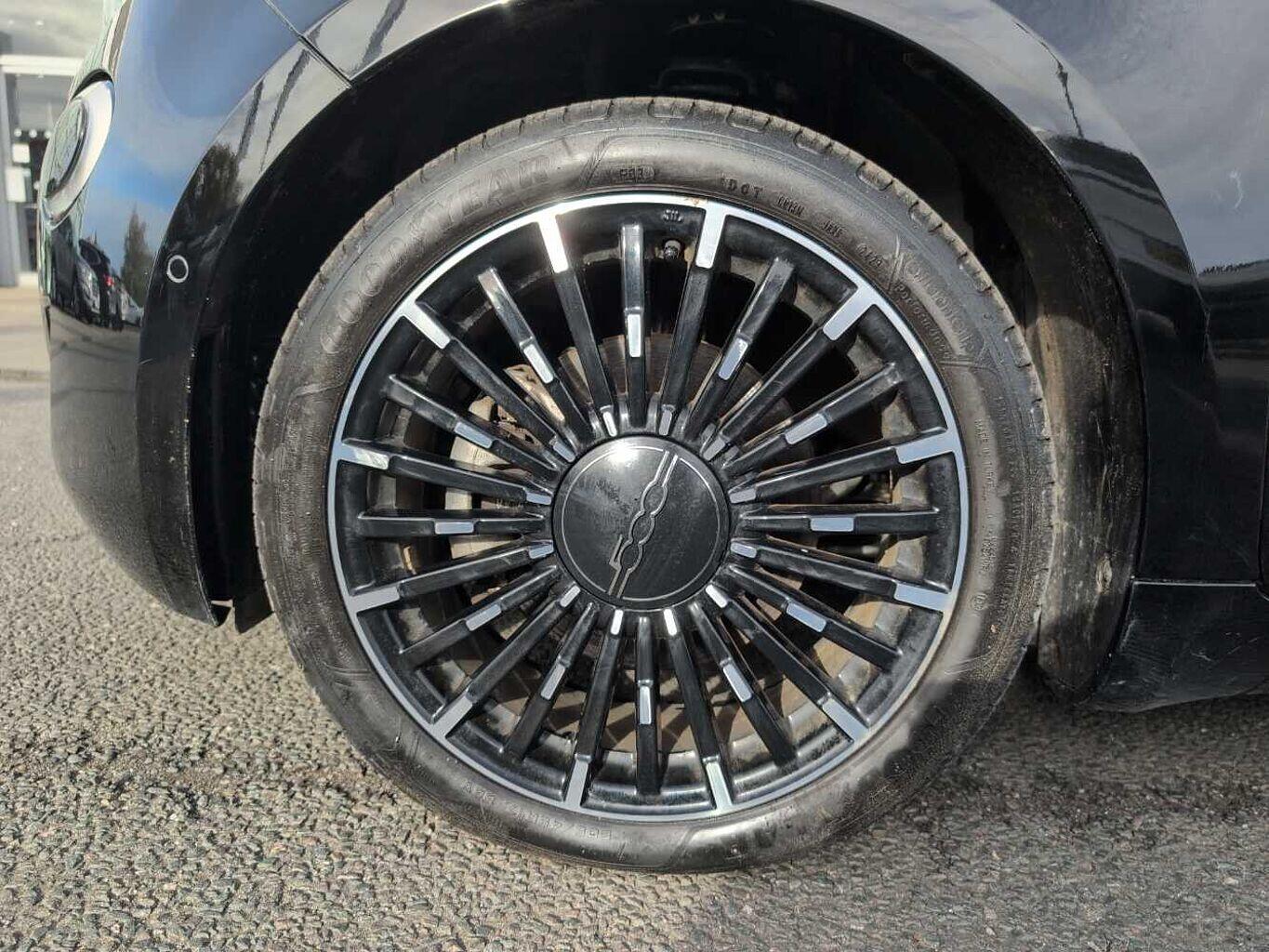 Used Fiat 500 2024 for sale - 76371467: Photo 9