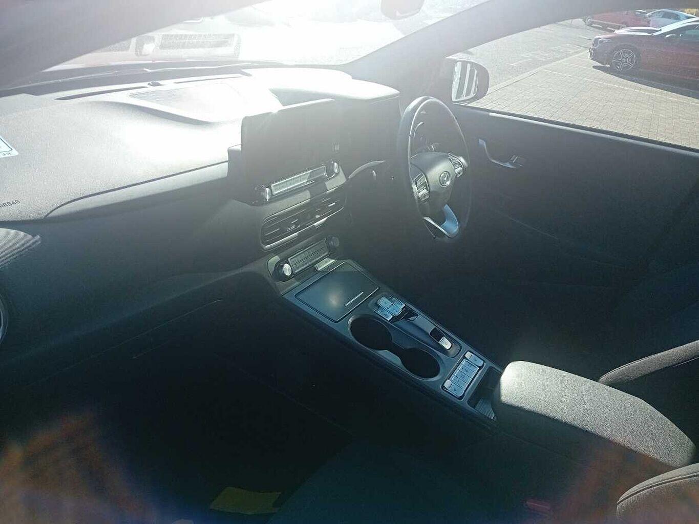 Used Hyundai KONA 2022 for sale - 76099451: Photo 1