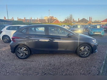Used Hyundai i20 2025 for sale - 77015244: Photo