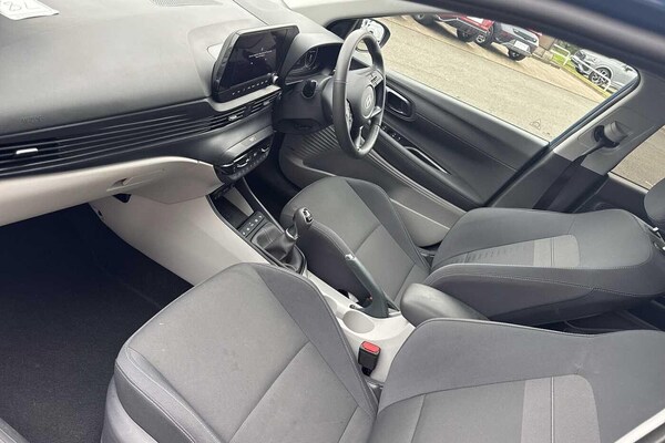 Used Hyundai BAYON 2024 for sale - 76283434: Photo 2