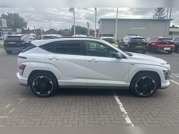 Used Hyundai KONA 2025 for sale - 76226403: Photo 4