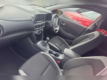 Used Hyundai KONA 2020 for sale - 76215284: Photo 2