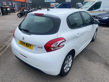 Used Peugeot 208 2014 for sale - 75891374: Photo
