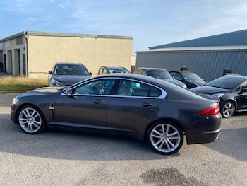 Used Jaguar XF 2010 for sale - 75349529: Photo