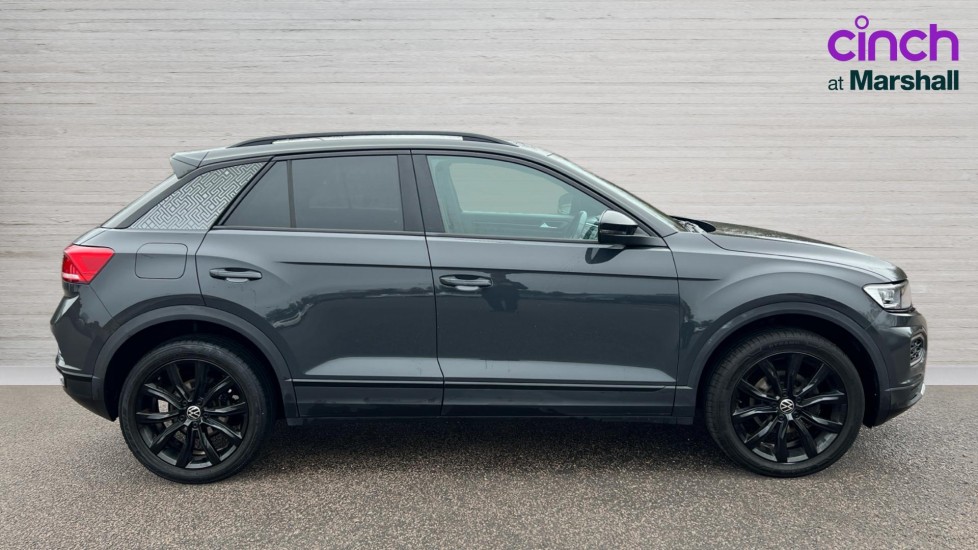 Used Volkswagen T-Roc 2021 for sale - 77010191: Photo 2