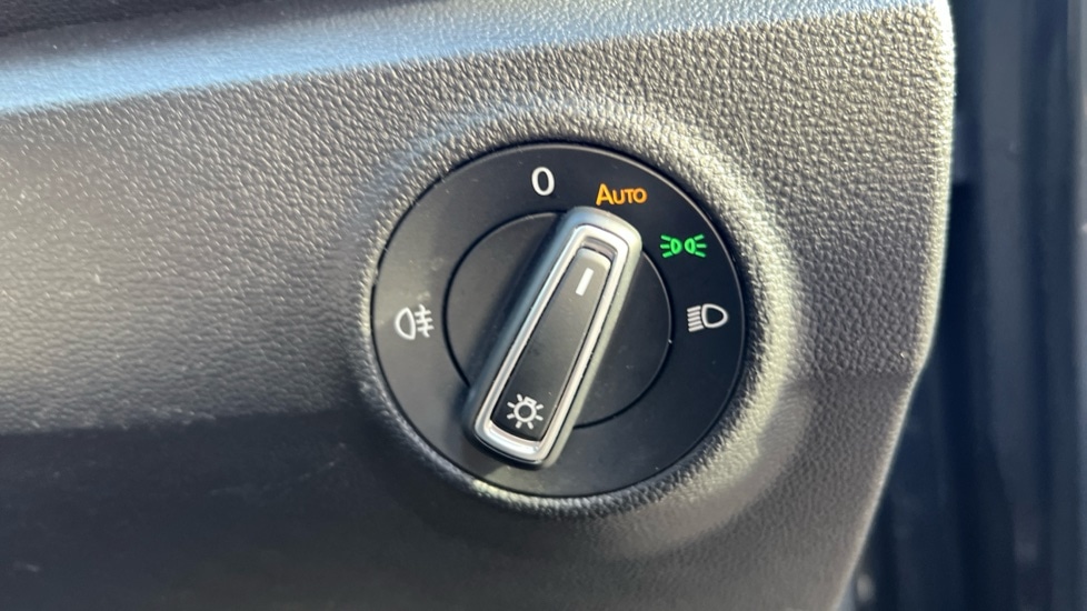 Used Volkswagen T-Roc 2021 for sale - 77010191: Photo 31