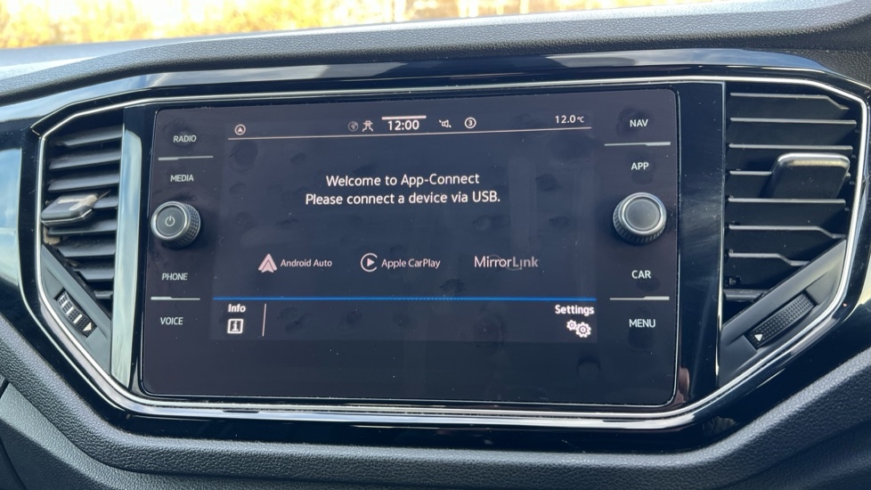 Used Volkswagen T-Roc 2021 for sale - 77010191: Photo 36