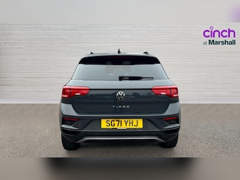 Used Volkswagen T-Roc 2021 for sale - 77010191: Photo