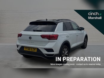 Used Volkswagen T-Roc 2018 for sale - 76241514: Photo