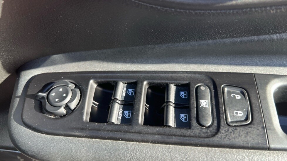 Used Jeep Renegade 2021 for sale - 75843866: Photo 30