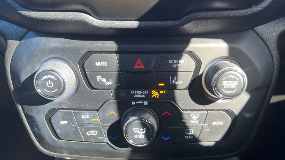 Used Jeep Renegade 2021 for sale - 75843866: Photo 38