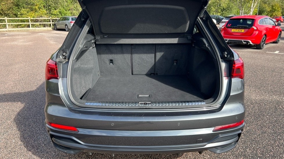 Used Audi Q3 2020 for sale - 76033687: Photo 15